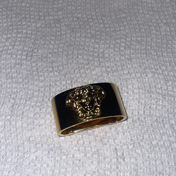 PRE-OWNED - Women's Versace Clip Shoulder Tie Dye Medusa Tee. Size 38IT - Picture 11 of 12